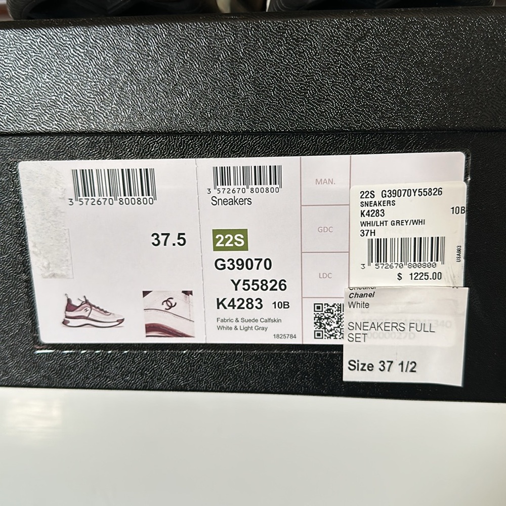 Chanel Sneakers 22S White Black - Picture 8 of 17